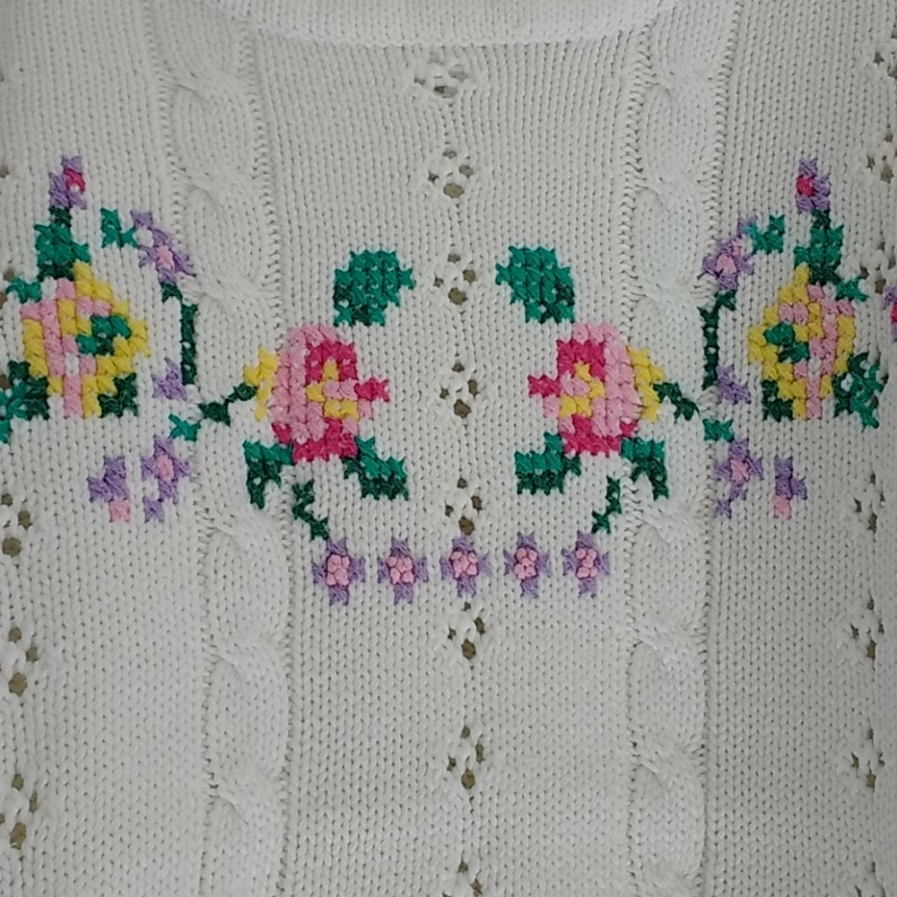 Cross stitch pattern sweater - Picture 2 of 6
